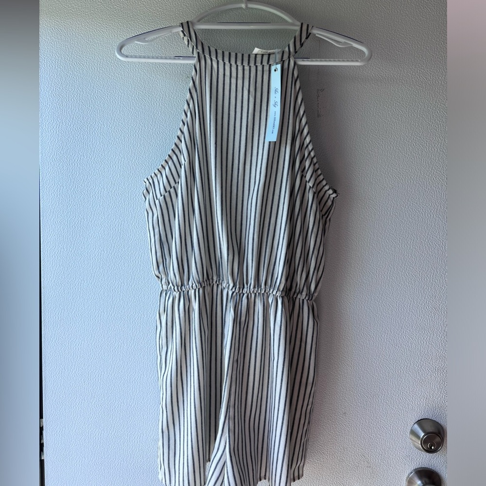 Blu Spero navy/white shorts romper size Large